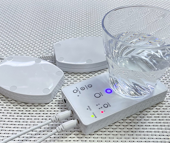 Q-bit whiteの画像